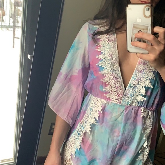 Whimsical Lace Romper - Picture 3 of 3